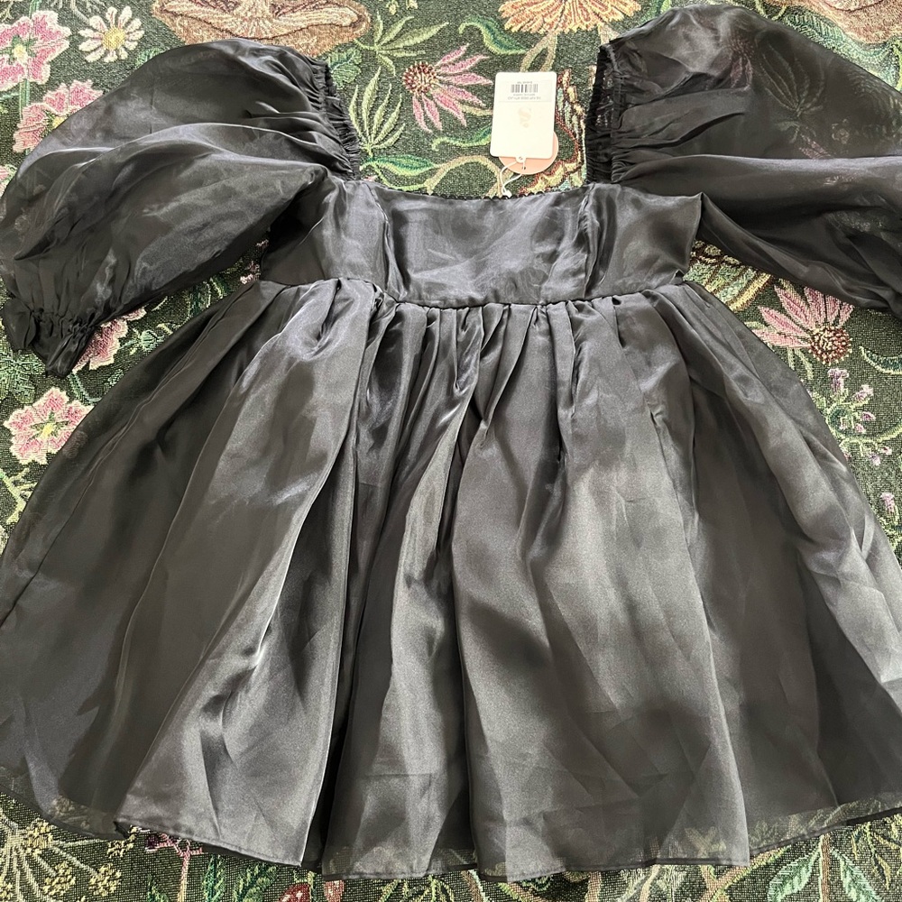 BNWT Selkie Black Puff Mini Dress